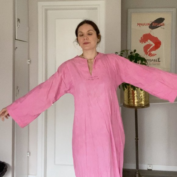 Vintage Pink Ceremonial Dress - Picture 15 of 15